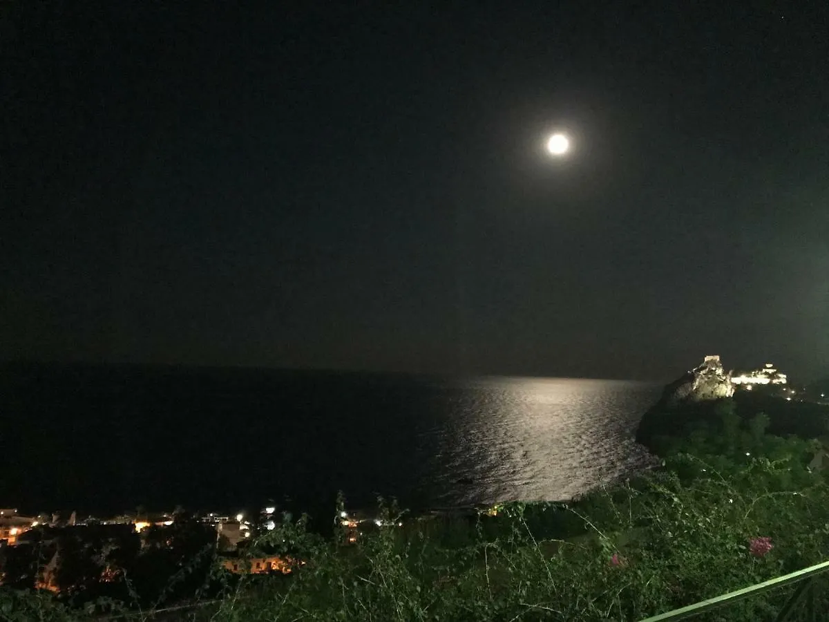 Casa Silvy Villa SantʼAlessio Siculo