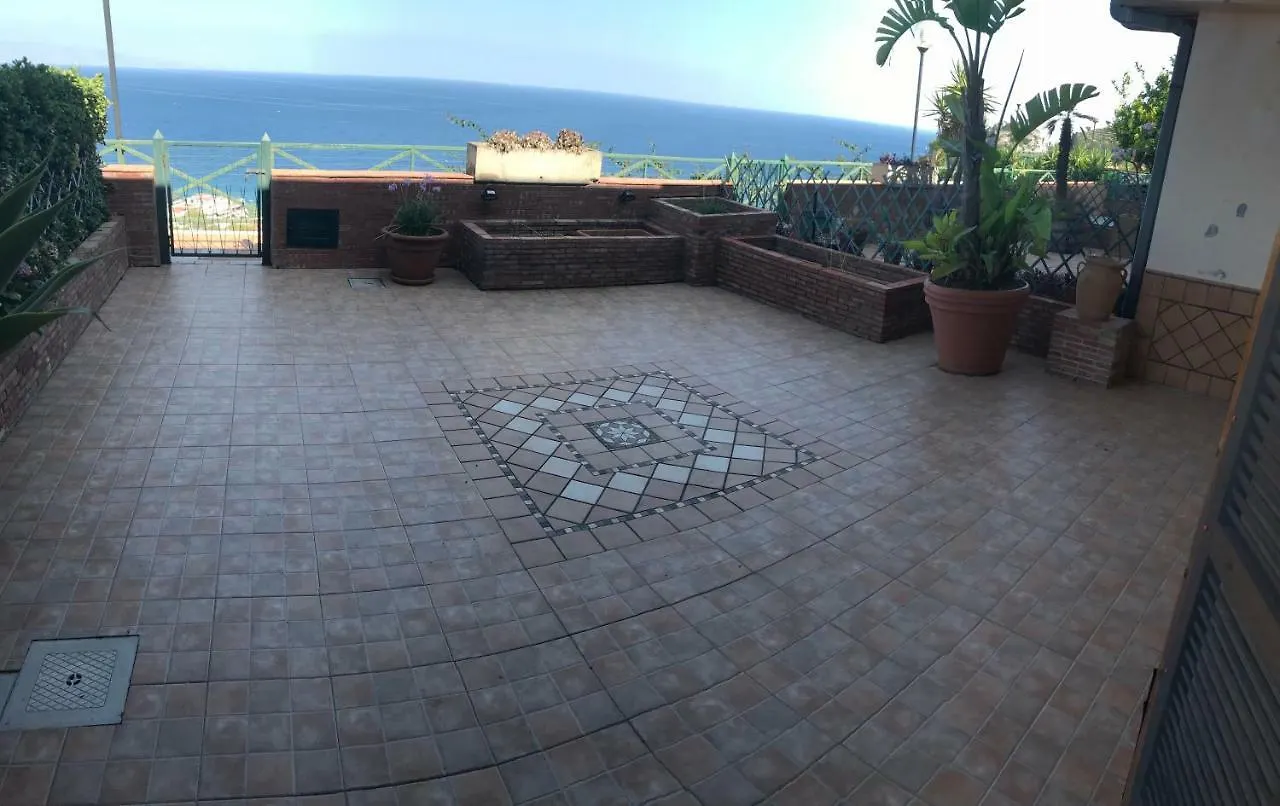 Casa vacanze Casa Silvy Villa SantʼAlessio Siculo Italia