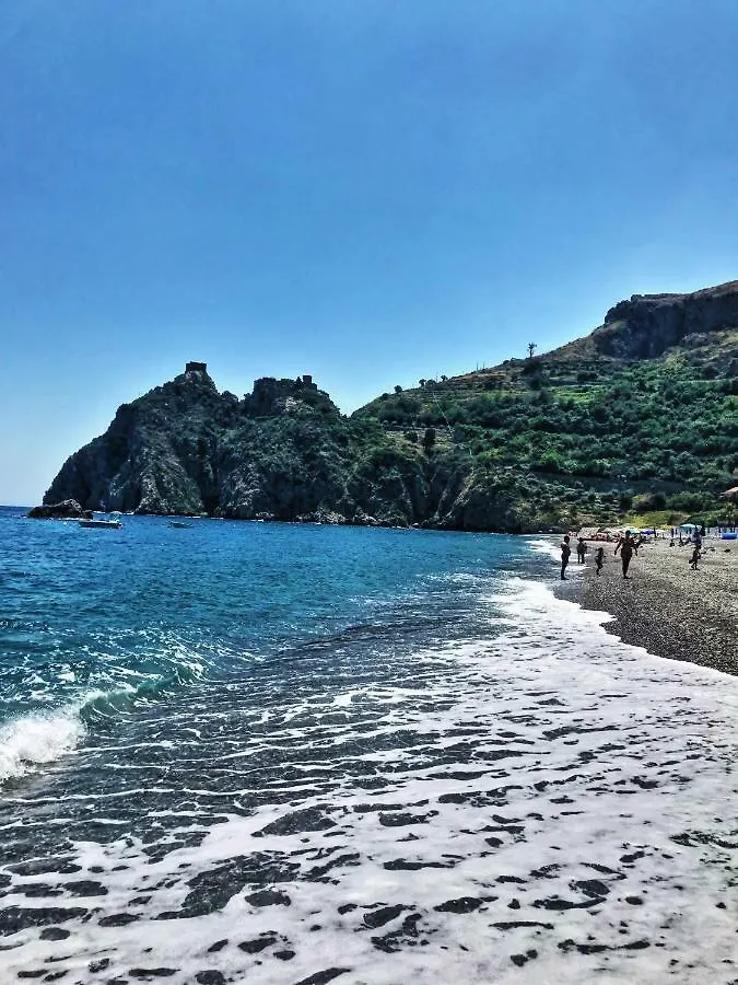 Casa vacanze Casa Silvy Villa SantʼAlessio Siculo Italia